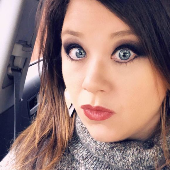 Meet your Posher, Dee - Picture 1 of 1